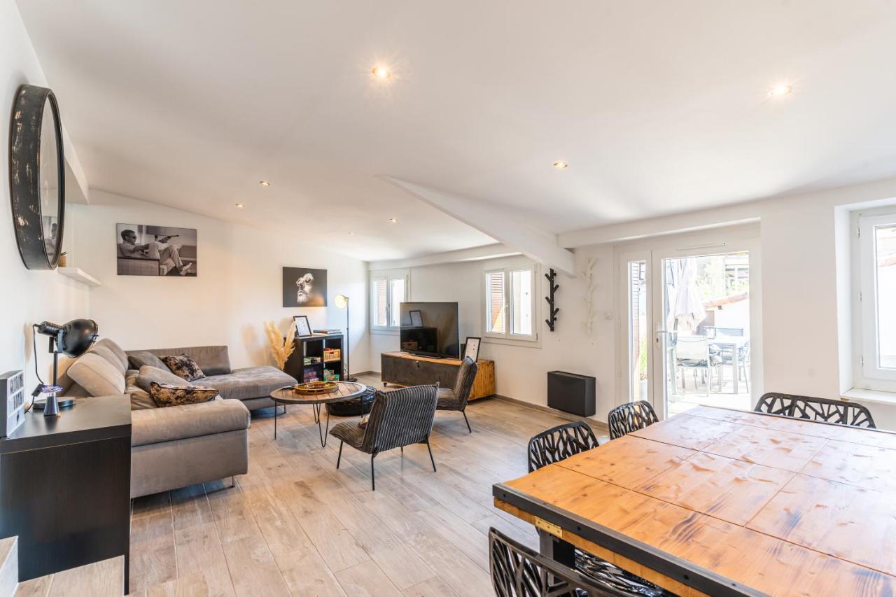 Superbe Appartement Avec Terrasse Sur Les Toits Маноск Экстерьер фото